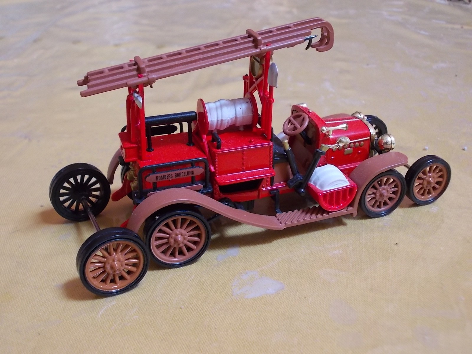 WIP DELAHAYE peint roues.jpg