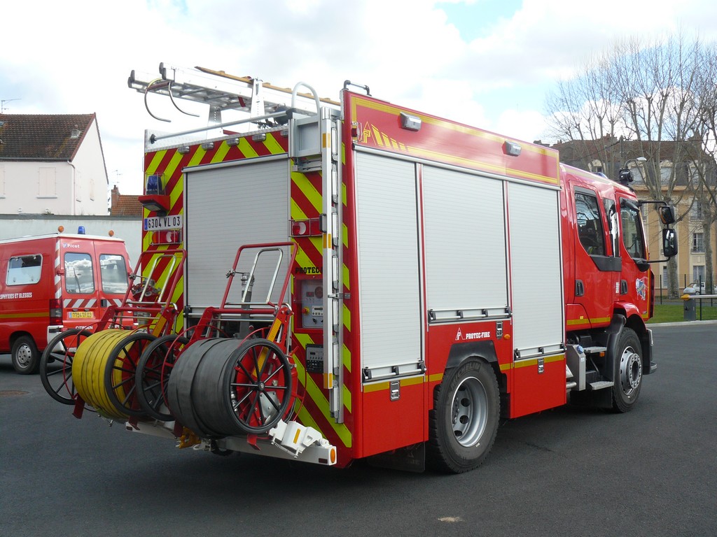 Fourgon Pompe Tonne3.JPG