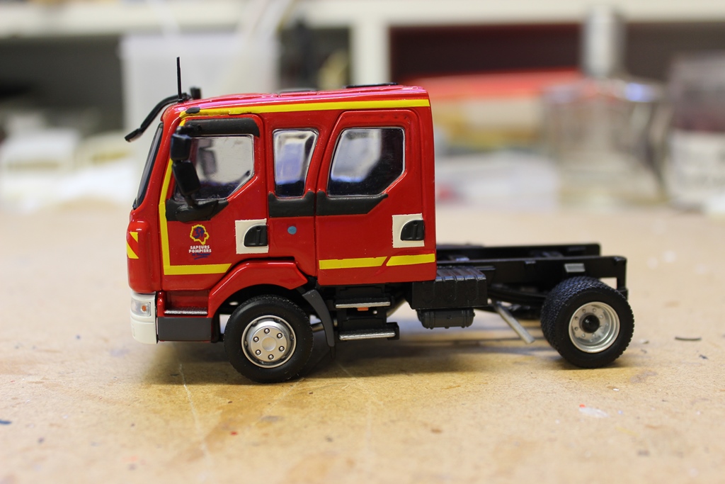 cabine et caisse 005.JPG