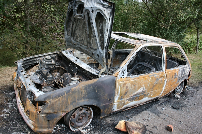 voiture%20brulee%20promenade%20(4).jpg