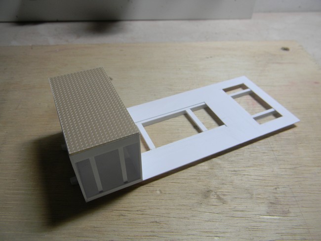 CEEP- Présentation tôle larmée sur coffres 001.jpg