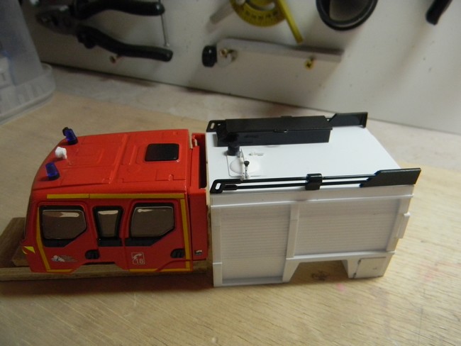 FPT- Présentation cabine et caisse avec accessoires 001.jpg