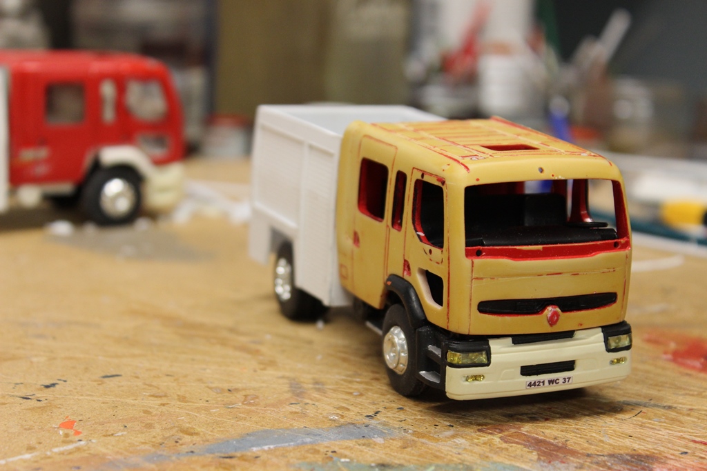 Caisse SIDES 001.JPG