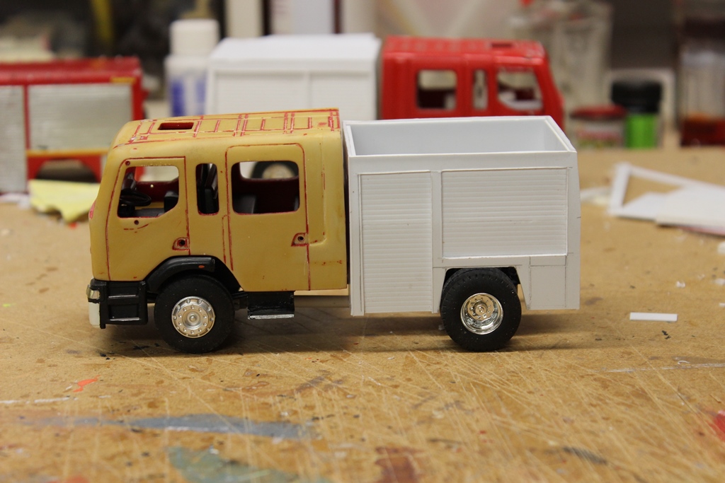 Caisse SIDES 002.JPG