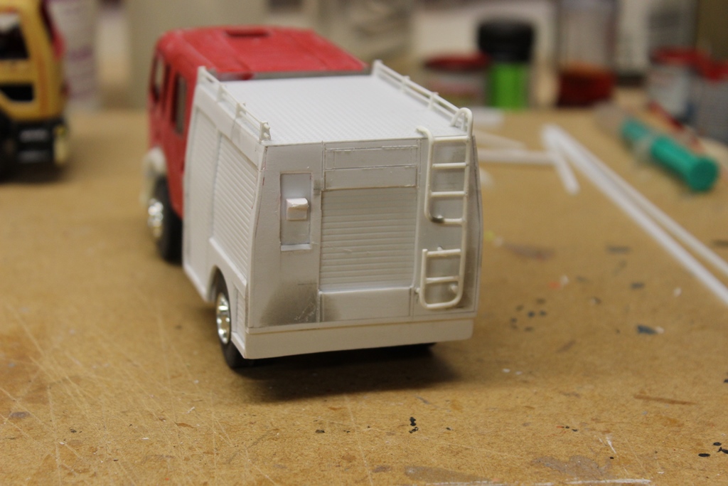 caisses suite 002.JPG