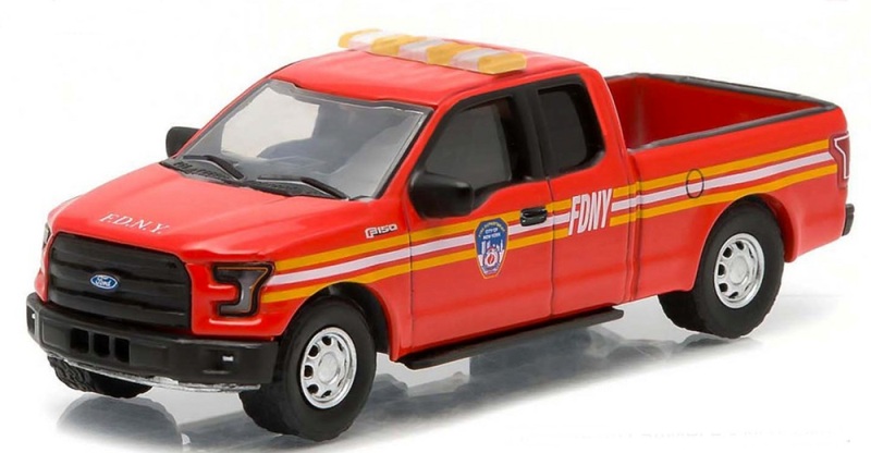 greenlight-1-64-fdny-new-york-city-fire-department-ford-crown-vic-pre-order-31.gif.jpg