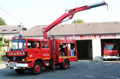 64 Nay Renault JN 90 FSR BPP.jpg