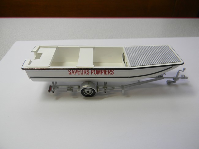 BRS- Collage bande noire et décal latéral avec remorque 003.jpg