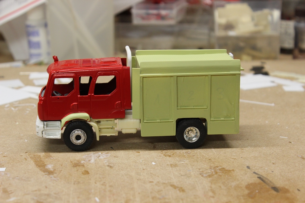 essais peinture 002.JPG