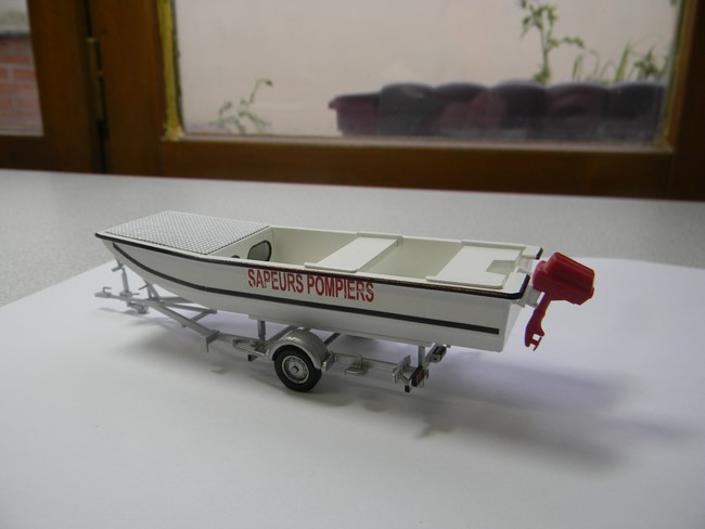 BRS- Présentation moteur sur barque 002.jpg