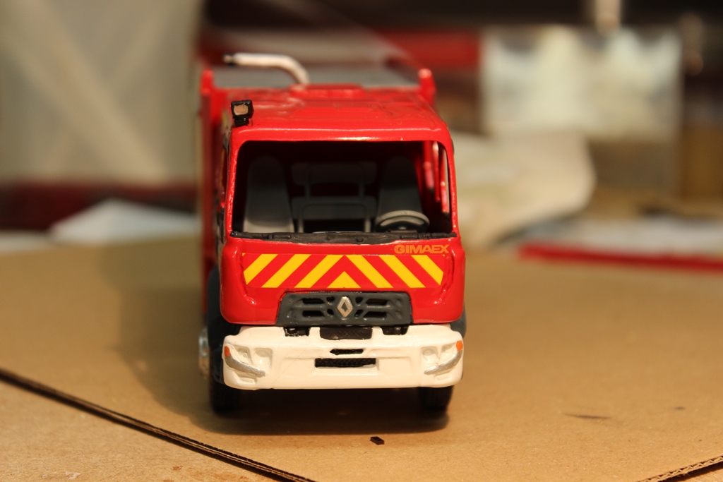 décalcs et peinture 001.JPG