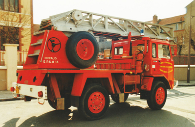 03 Iveco 75PC EPSA 18m Riffaud 4.jpg