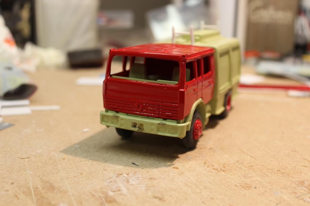 caisse suite te peinture 001.JPG