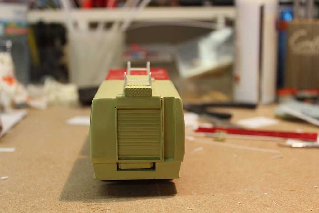 caisse suite te peinture 003.JPG