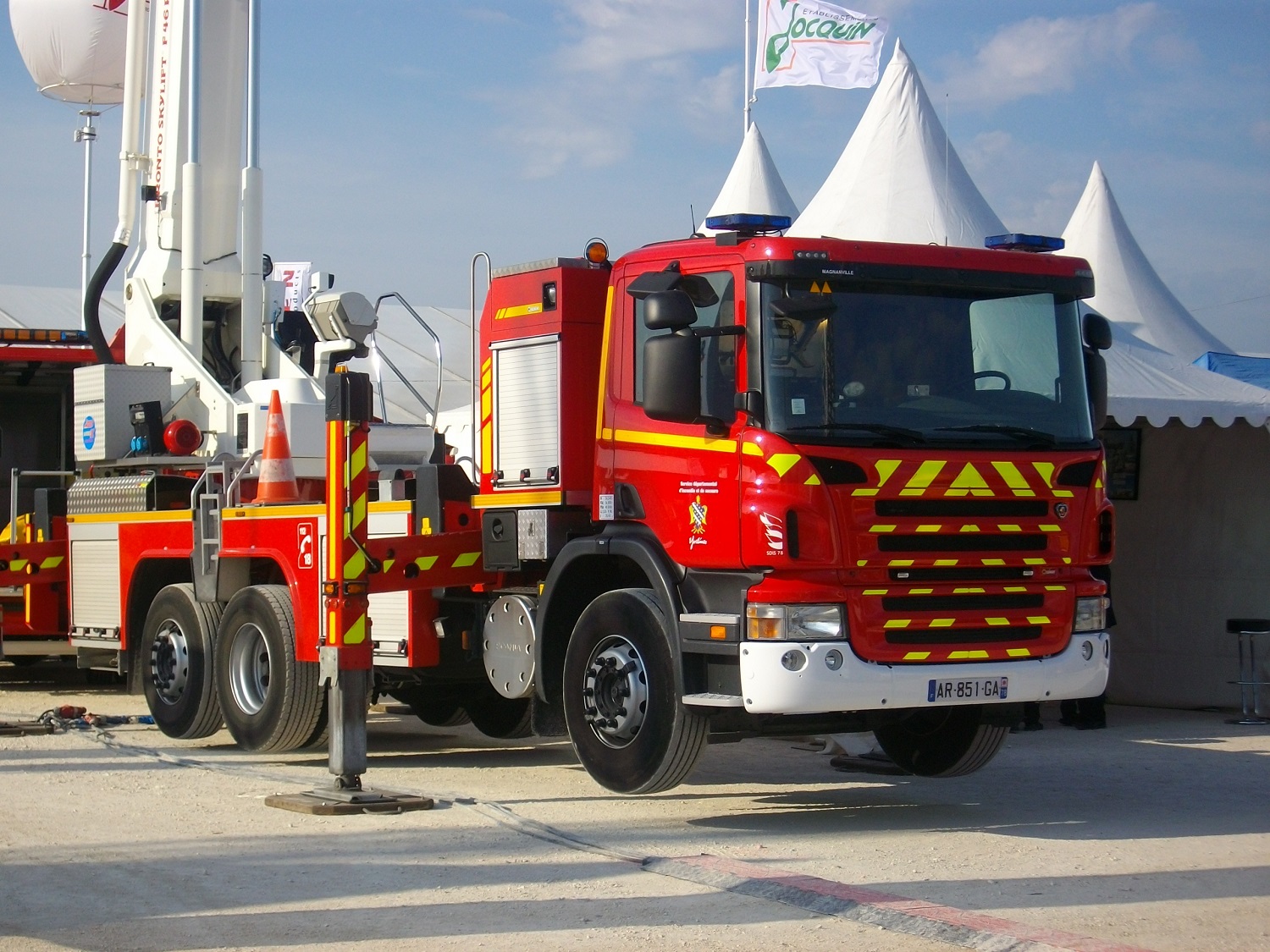 78 BEA Scania Magnanville (1).JPG
