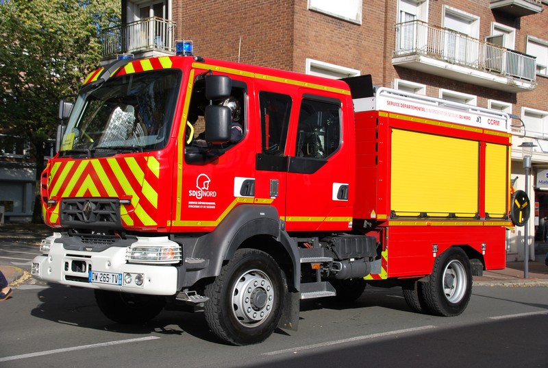 Camion Citerne Rural Moyen (CIS Hautmont).JPG