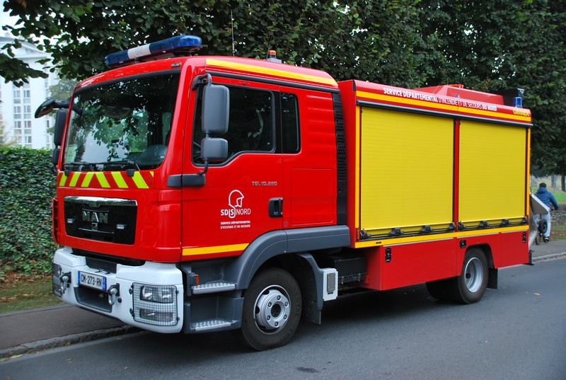 Véhicule de Secours Routier Moyen (CIS Maubeuge)4.JPG
