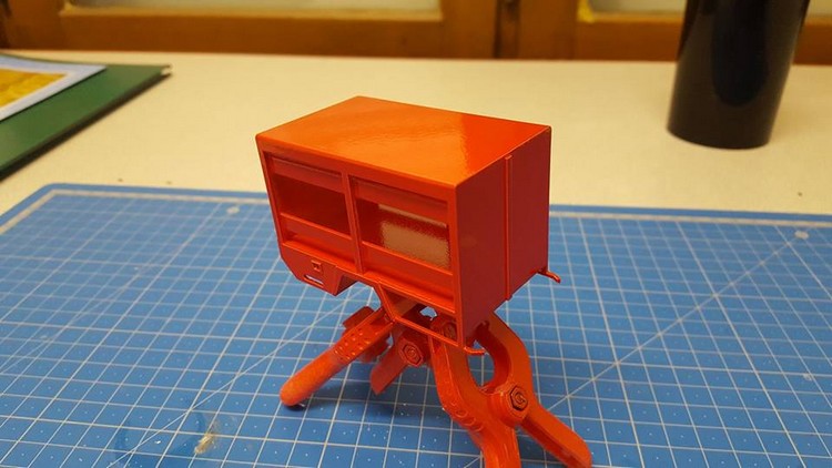 VIMP- Mise en peinture rouge caisse 002.jpg