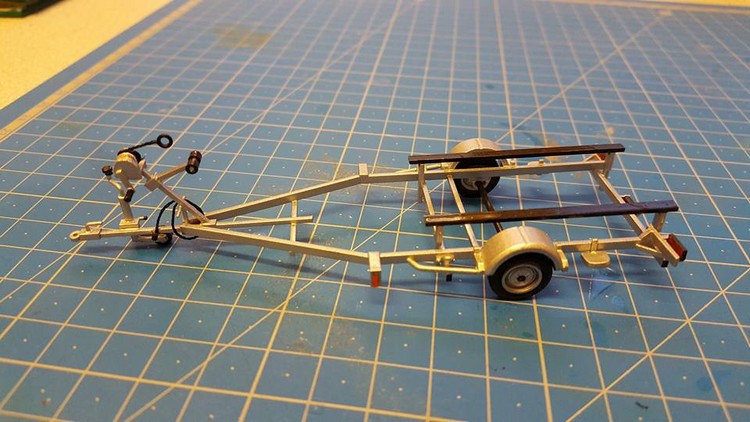 BRS- Finition treuil manuel remorque 001.jpg