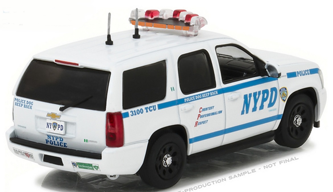 greenlight-1-64-nypd-new-york-city-police-durastar-flatbed-tow-truck-pre-order-34.gif.jpg