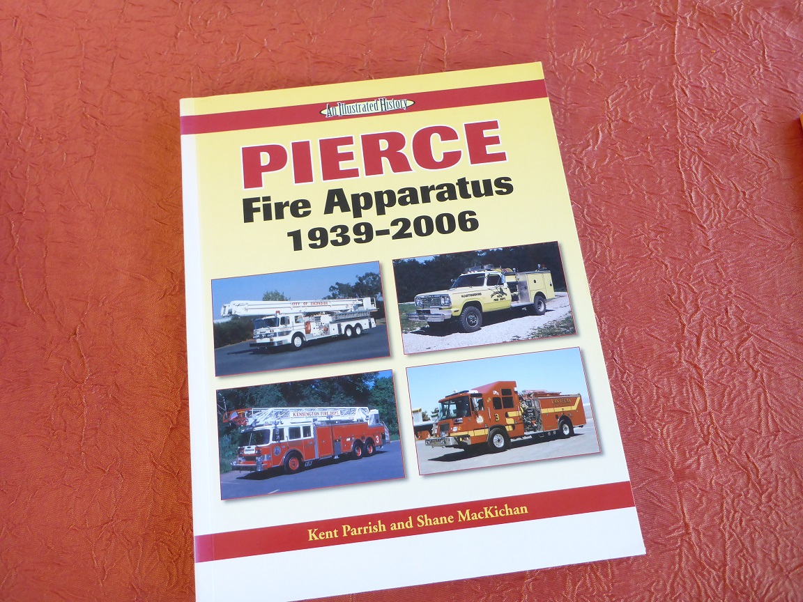 Pierce Fire apapratus 1939 2006.JPG