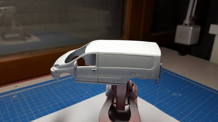 VRID- Apprêtage carrosserie pour défauts 001.jpg