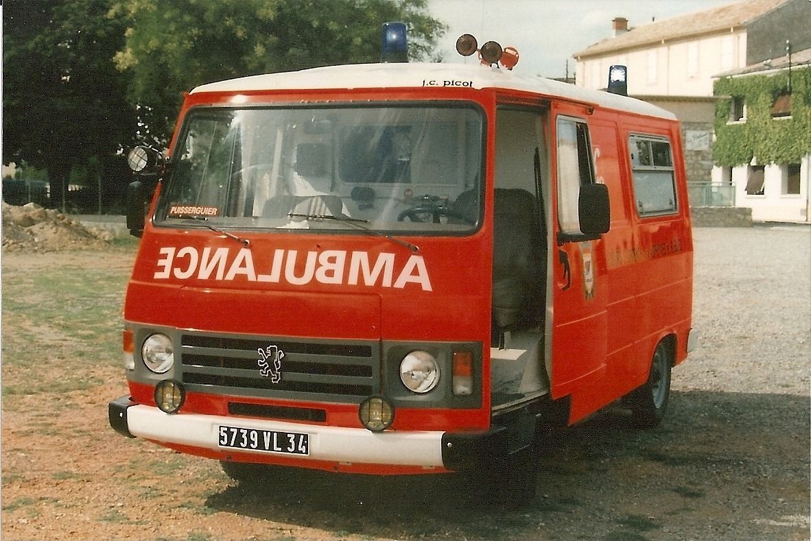 VL 5739 VSAB Peugeot J9 Picot Puisserguier (3).jpg