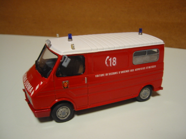 Citroën C35 VSAB Lodève g (MVI).jpg