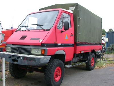 Renault-B90-4x4 UISC.jpg