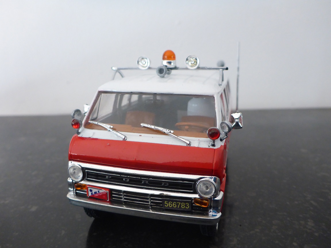 Ford Econoline Van Ambulance 53 Los Angeles City Fire Department (4).JPG