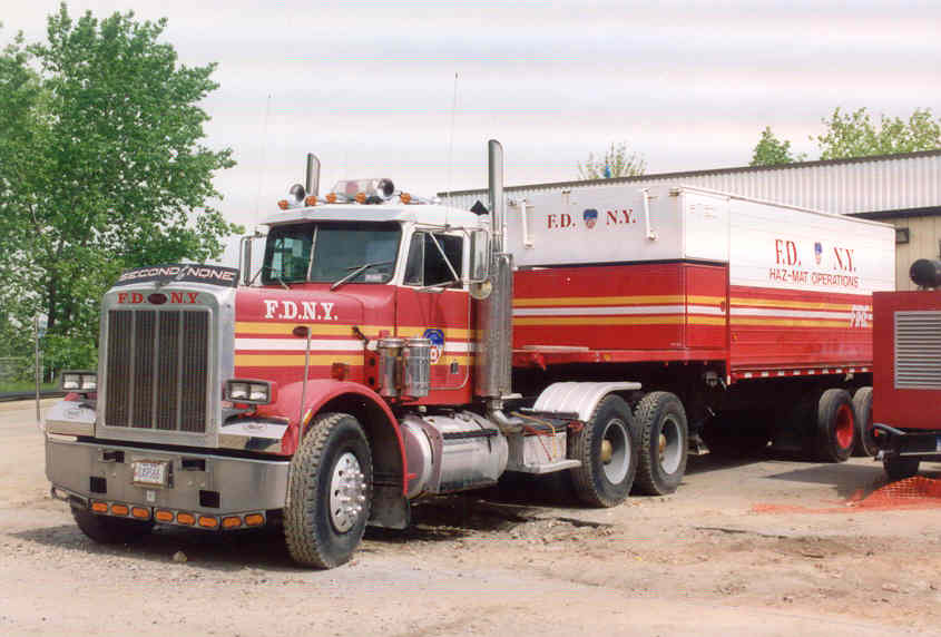 ny_nyc_fdny_soc_hazmat_truck_(2).jpg