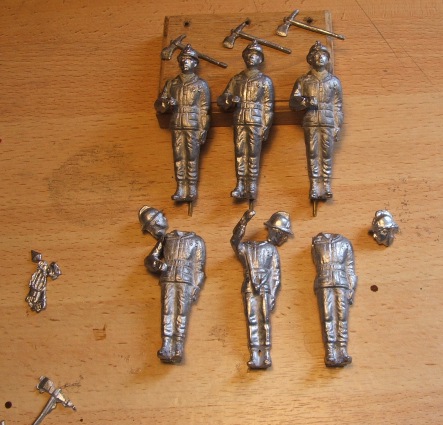 GD civil avec hache.JPG