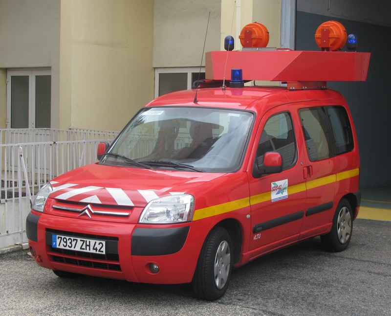 SDIS 42 VLBS BERLINGOT ST ETIENNE LA METARE 0908 (2) rea.jpg