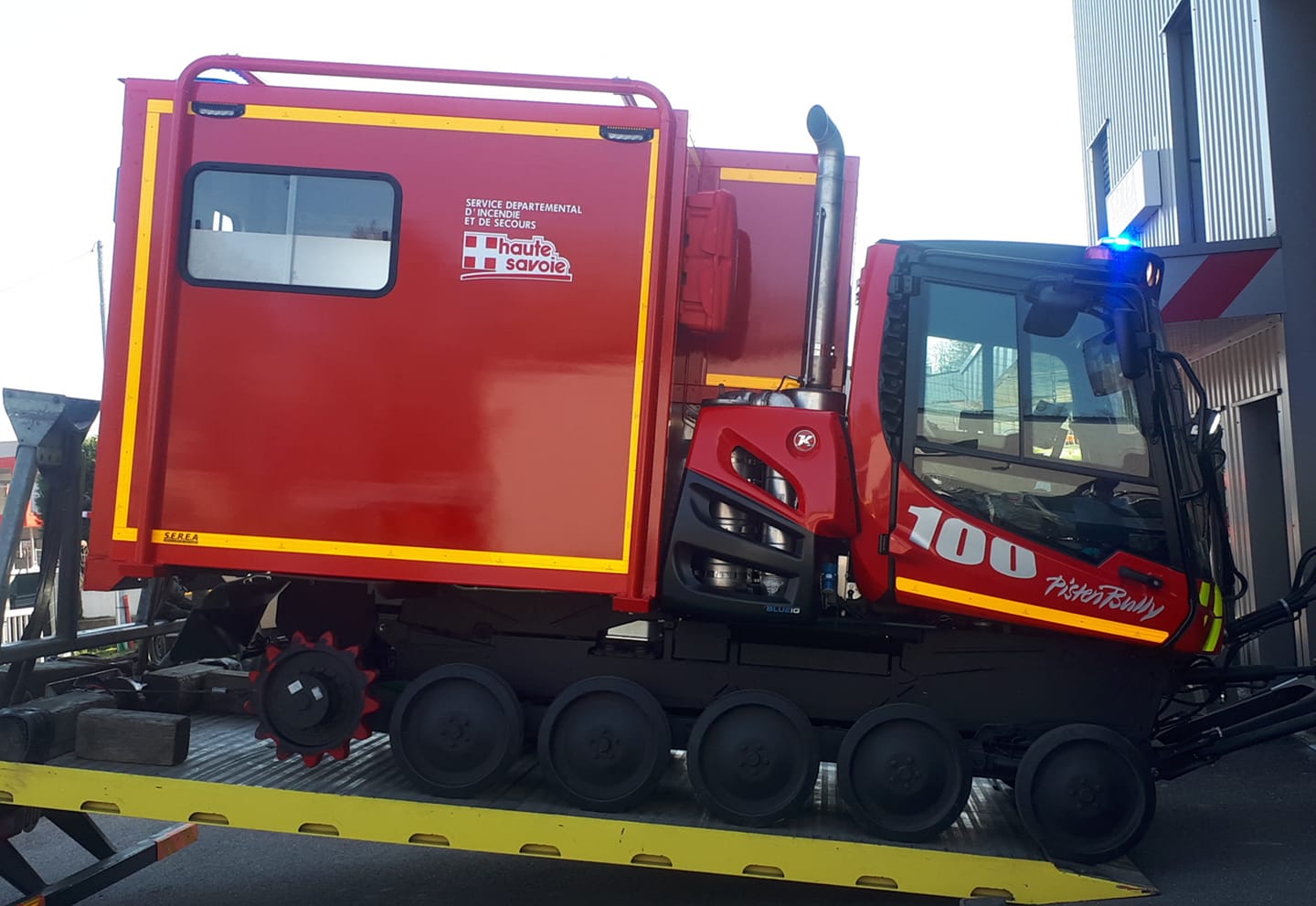 pisten bully b.jpg