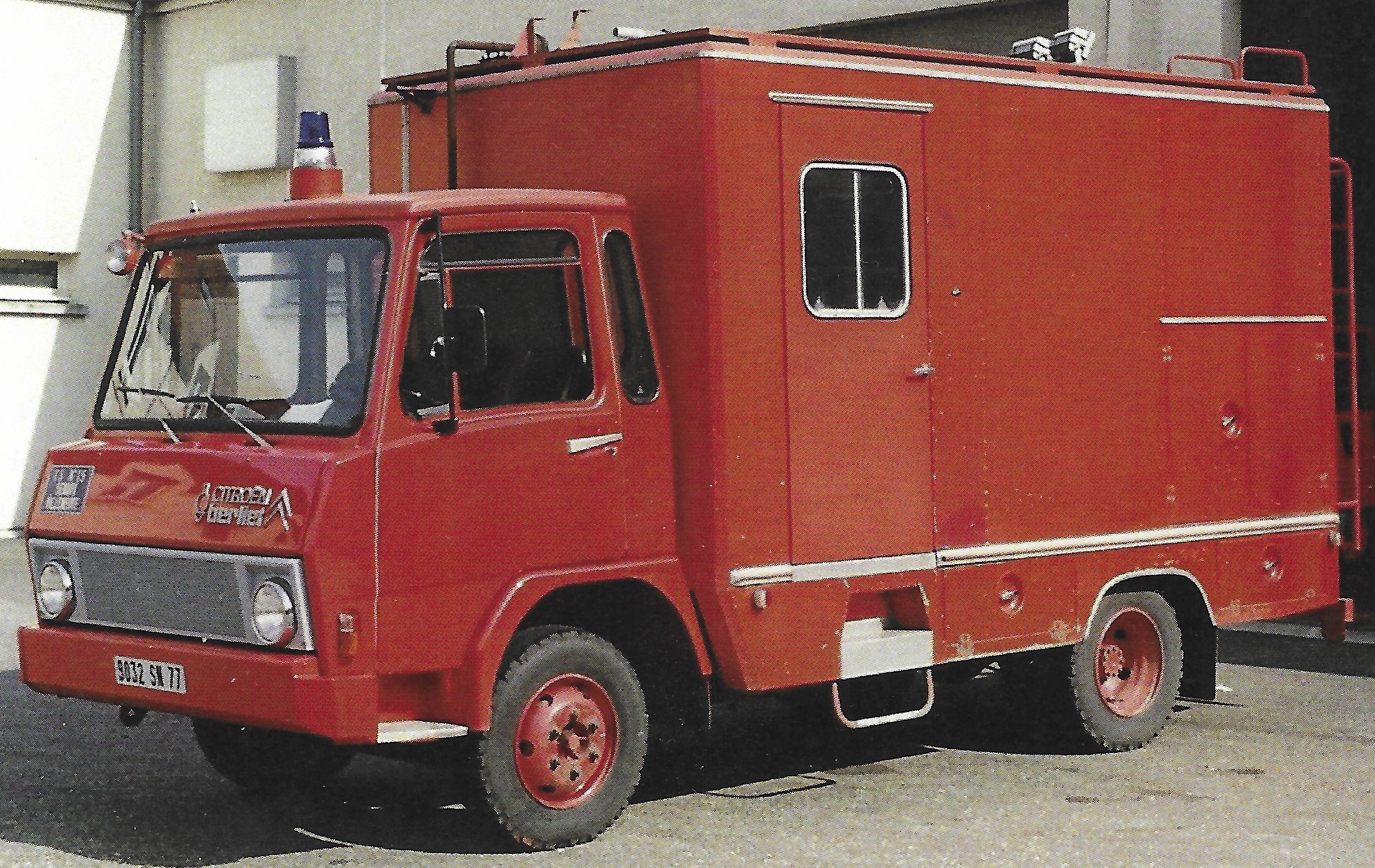 VSR Berliet 500KE Melun.jpg