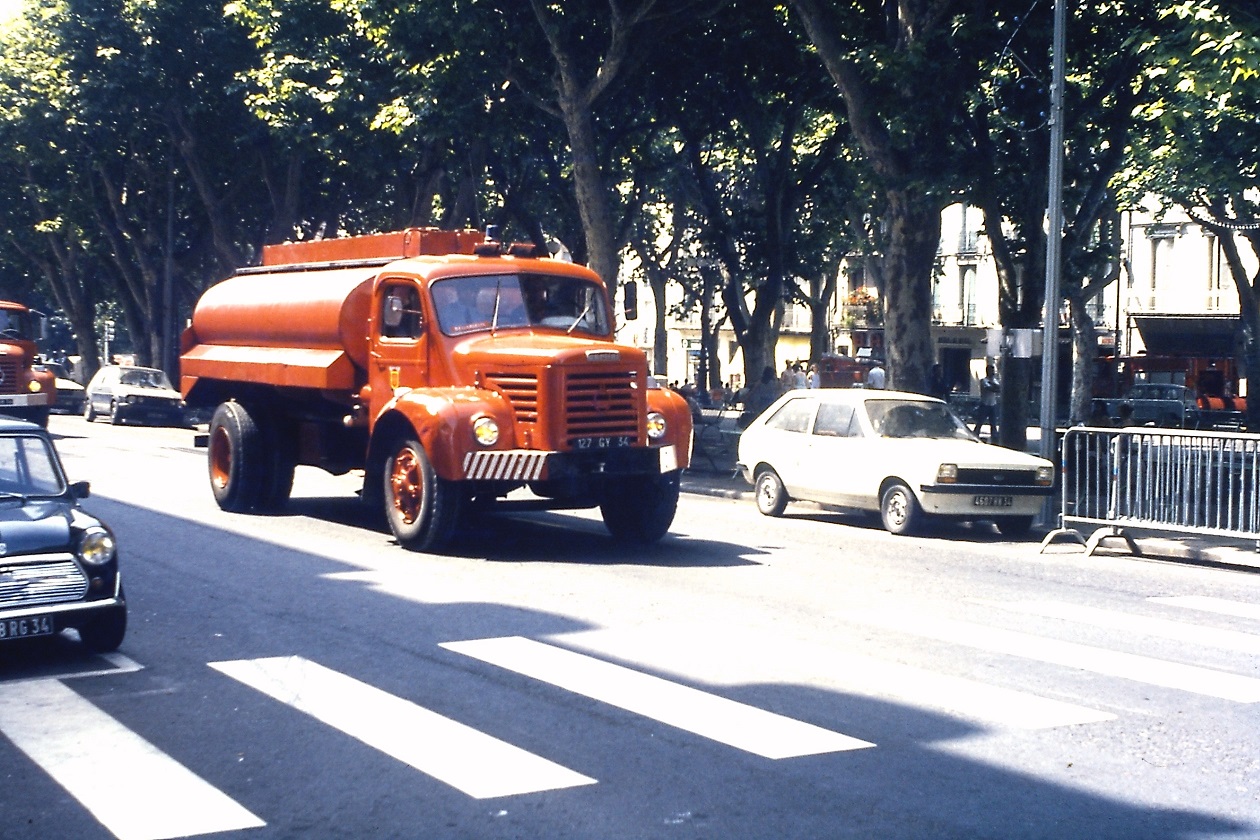 GY 127 Berliet GLR8 M2 CCGC Bédarieux.JPG